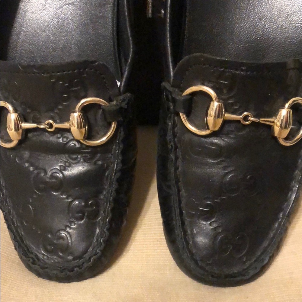 Authentic Gucci Black Loafers with metal hardware 36 - Picture 3 of 9